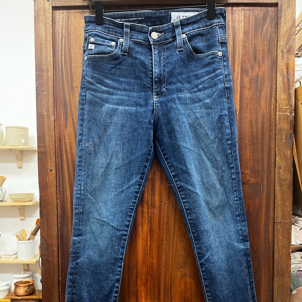 AG Farrah High Rise Skinny Ankle…Raw Hem Perfect Condition SZ 25R